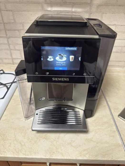 Siemens EQ700 Integral Coffee Machine with Wi-Fi (Fully Automatic)