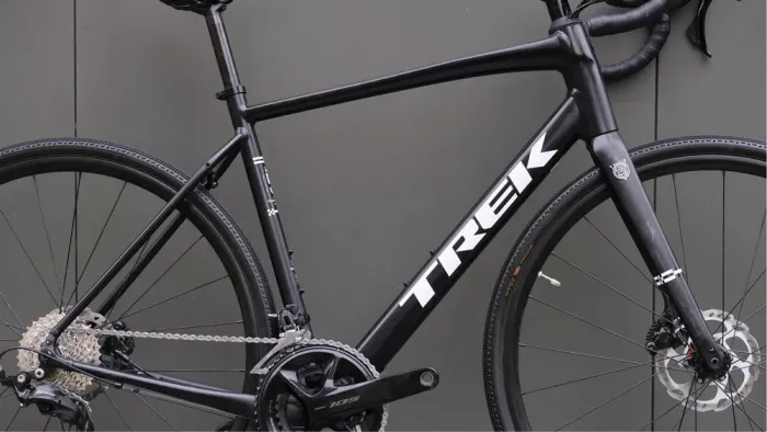 Trek Domane AL 5 (2025) – Shimano 105 – Endurance Road Bike – Size 56 (M/L)