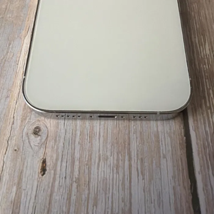 Apple iPhone 14 Pro Max - Unlocked - 128GB - Silver