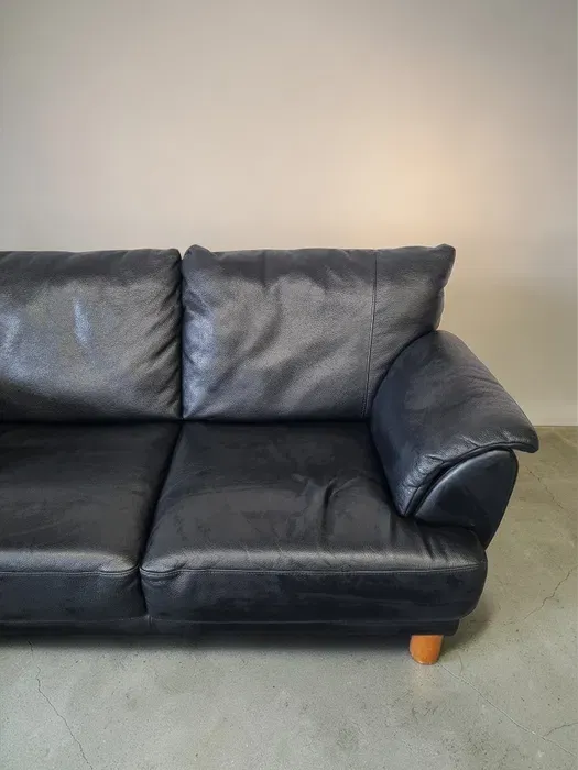 2-Seater Leather Sofa – Genuine Leather (Made in Holland)