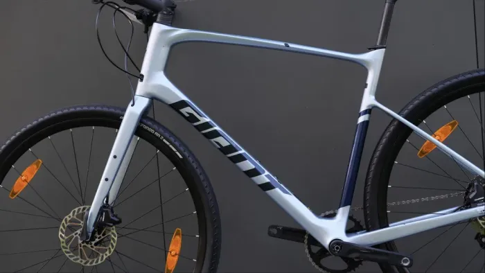 Giant FastRoad AR – Carbon Urban Fitness Bike – Size L