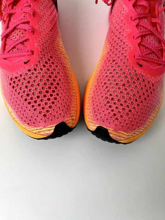 Nike ZoomX Vaporfly Next% 3 “Hyper Pink Laser” (DV4129-600)