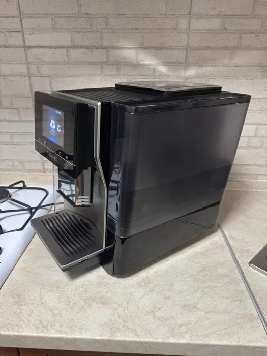 Siemens EQ700 Integral Coffee Machine with Wi-Fi (Fully Automatic)