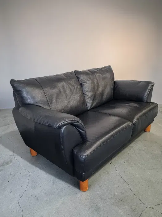 2-Seater Leather Sofa – Genuine Leather (Made in Holland)