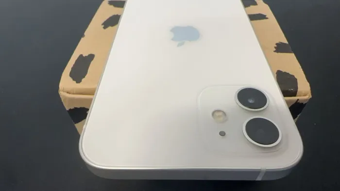 Apple iPhone 12 128GB White Unlocked Excellent