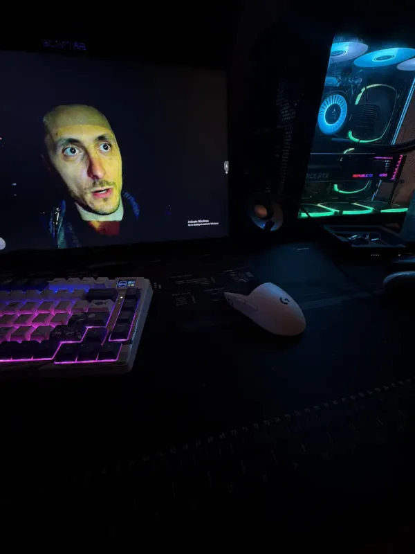 Logitech - PRO X2 SUPERSTRIKE LIGHTSPEED Lightweight Wireless Gaming Mouse with Customizable Click Haptics for PC/Mac/Laptop - Wireless - White