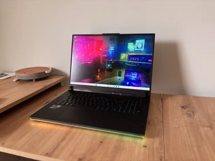 ASUS ROG Strix SCAR 18