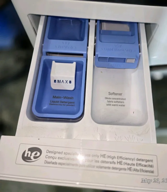 LG Washtower with Gas Dryer with Center Control 4.5 cu. ft. Washer WKGX201HWA