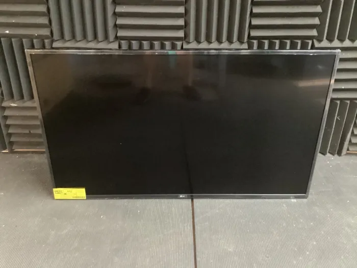 LG 50" UHD 4K LED Commercial TV - WiFi, HDR10 - 50UT340H9UA