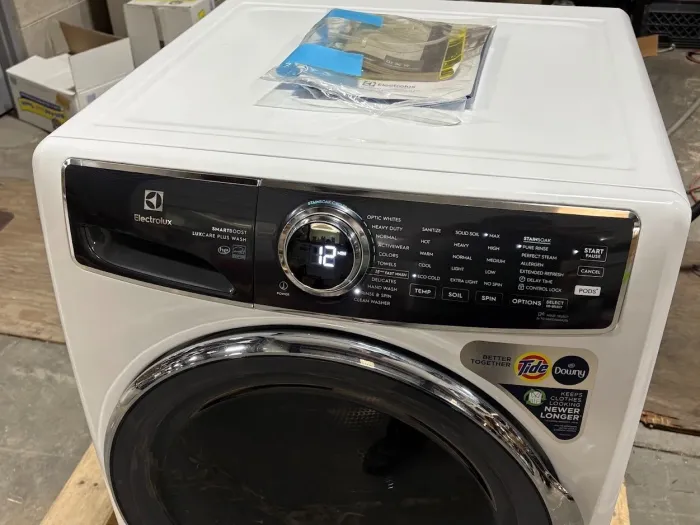 Electrolux ELFW7637AW 27 Inch Front Load Washer w/ 4.5 Cu. Ft. Capacity - White