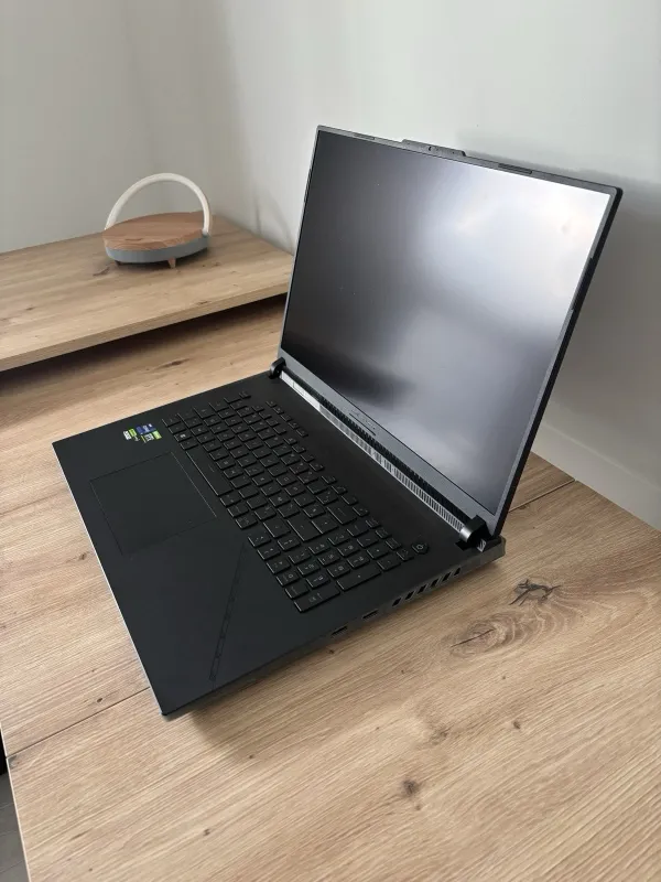 ASUS ROG Strix SCAR 18