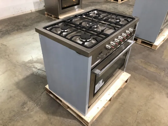 COSMO 36 in. 220/240 V Dual Fuel Range 5 Burners (OPEN BOX, COSMETIC IMPERFECTIONS)