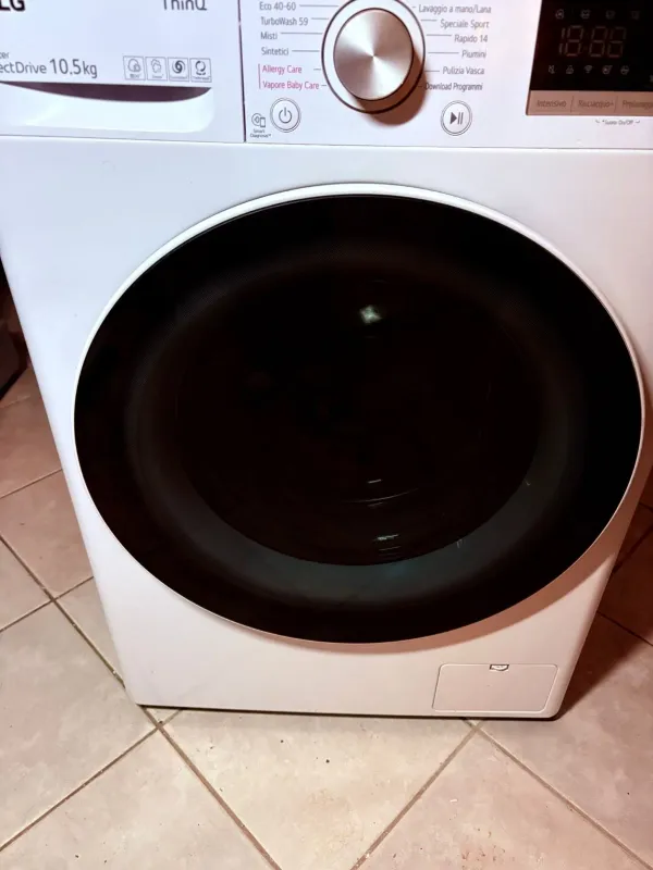 LG F4WV510S0E 10.5kg Washer