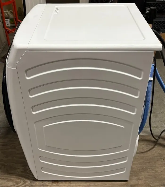 GE GFW550SSN2WW 4.8 cu ft Capacity Smart Front Load Washer w/ UltraFresh Vent