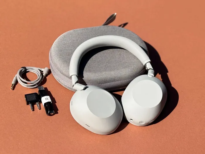 SONY WH-1000XM6/S Wireless Noise Canceling Headphones - WH1000XM6 SILVER 