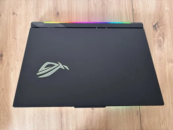 ASUS ROG Strix SCAR 18
