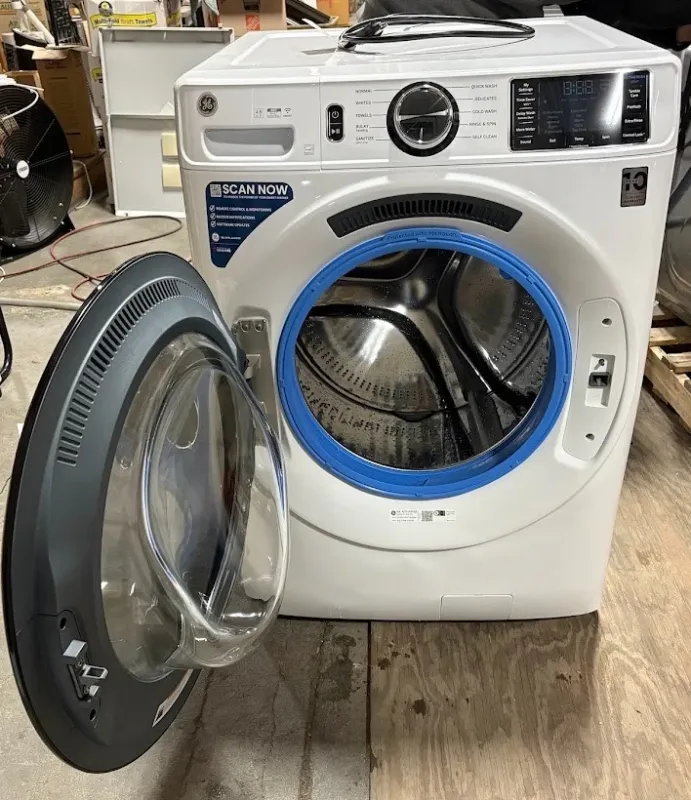 GE GFW550SSN2WW 4.8 cu ft Capacity Smart Front Load Washer w/ UltraFresh Vent