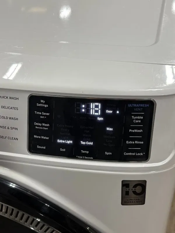 GE GFW550SSN2WW 4.8 cu ft Capacity Smart Front Load Washer w/ UltraFresh Vent