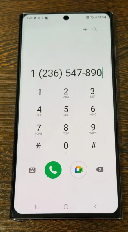 Samsung Galaxy S22 Ultra - 512GB Burgundy Black